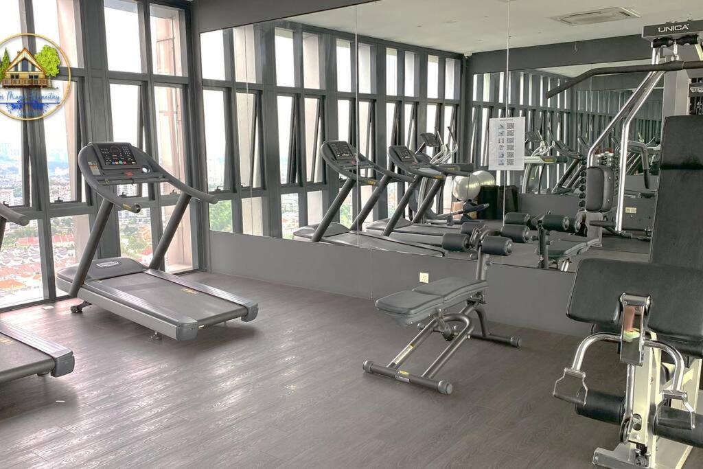 Super King-sized Studio-revo Pangsapuri *