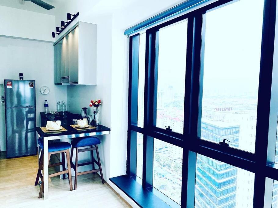 Pangsapuri Super King-sized Studio-revo Kuala Lumpur