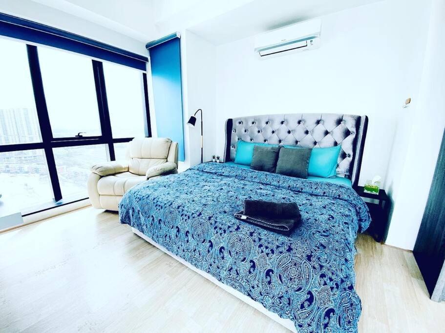 Super King-sized Studio-revo * Kuala Lumpur